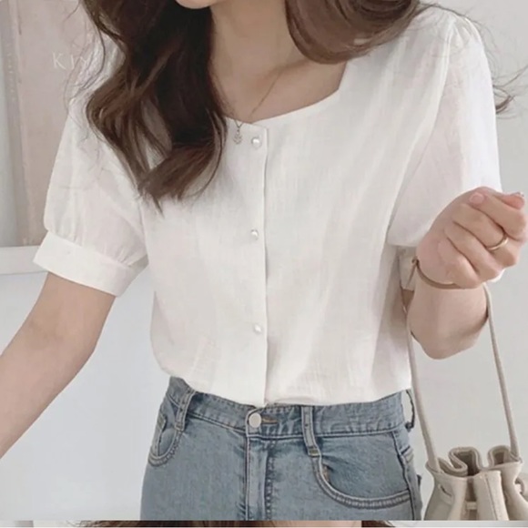 Puff sleeve square neck blouse - Picture 4 of 4